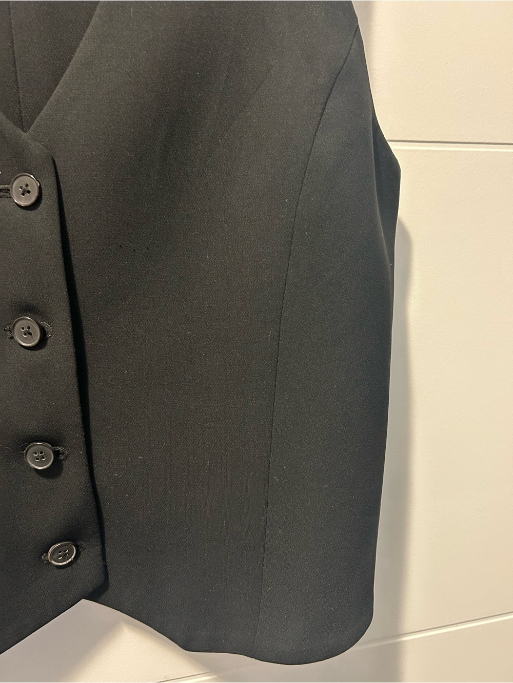 Babaton Black Tailored Sleeveless Vest - Picture 4 of 7